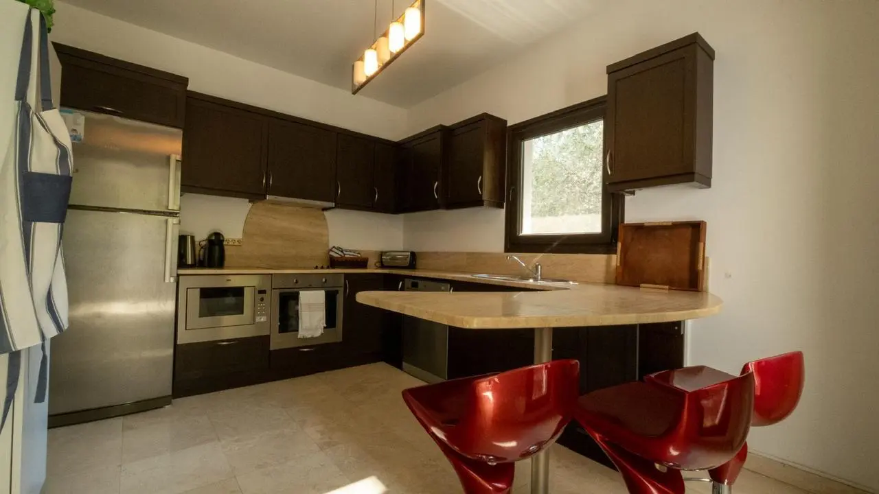 Fitted kitchen